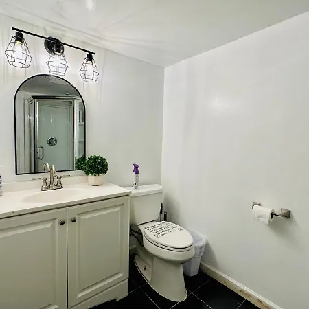 Campu'S Basement Studio W/ Private Entrance Cherry Hill Exterior photo